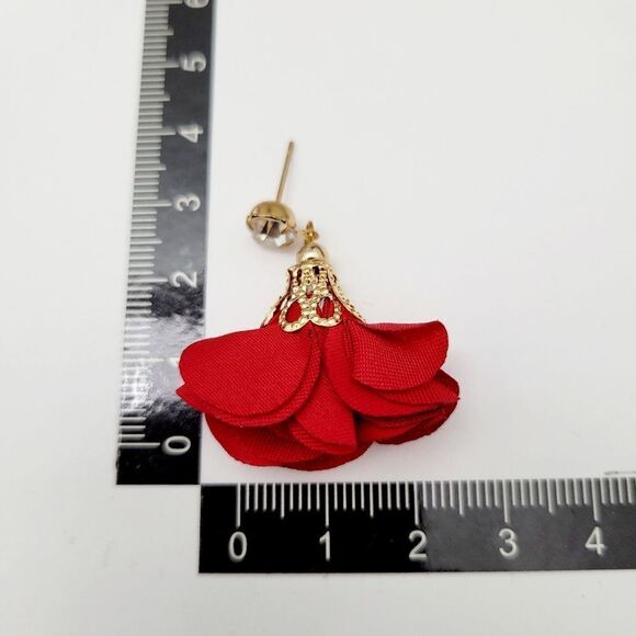2/$20 Brand New Gold Tone Red Flower Rhinestone Earrings - Picture 7 of 7